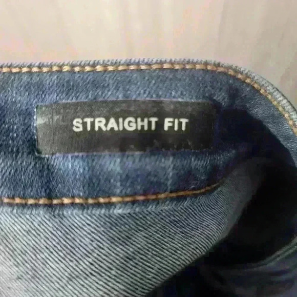 Women's Judy Blue jean size 32 Straight Fit. - Picture 9 of 10